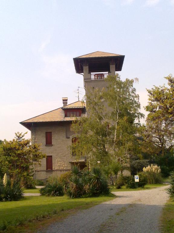 Albergo Villa & Roma Палаццоло-сулл'Ольо Экстерьер фото